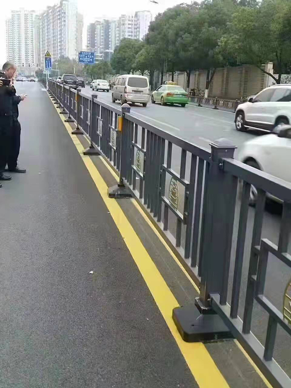 道路護欄